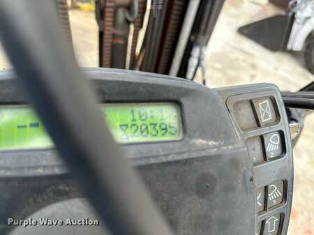 Propane Forklifts 2008  Yale Veritor (24)