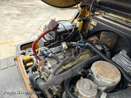 Propane Forklifts 2008  Yale Veritor (27)