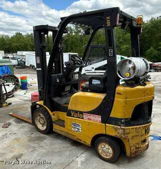 Propane Forklifts 2008  Yale Veritor (7)