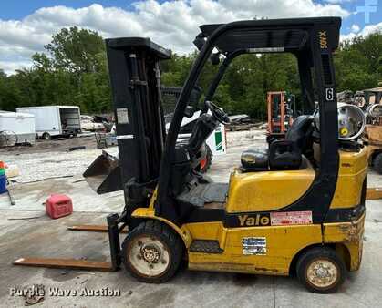Propane Forklifts 2008  Yale Veritor (8)