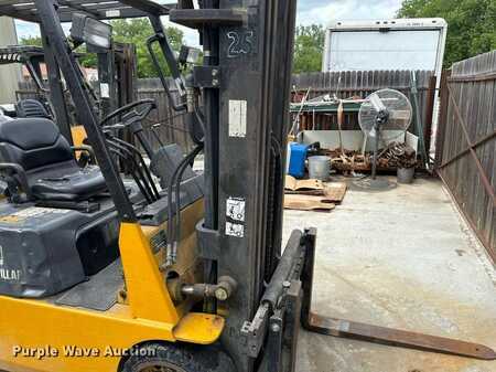 Propane Forklifts - CAT Lift Trucks 60 (14)
