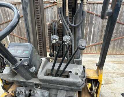 Propane Forklifts - CAT Lift Trucks 60 (20)