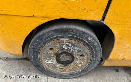Propane Forklifts - CAT Lift Trucks 60 (35)