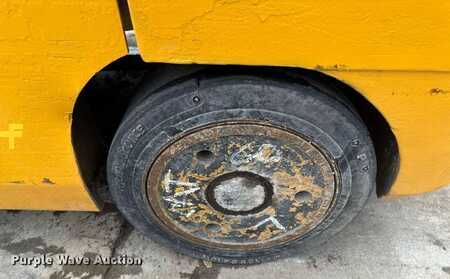 Propane Forklifts - CAT Lift Trucks 60 (37)