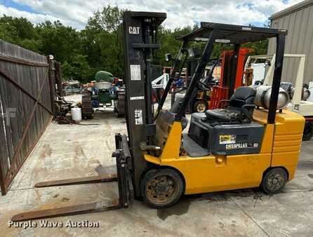 Propane Forklifts - CAT Lift Trucks 60 (8)