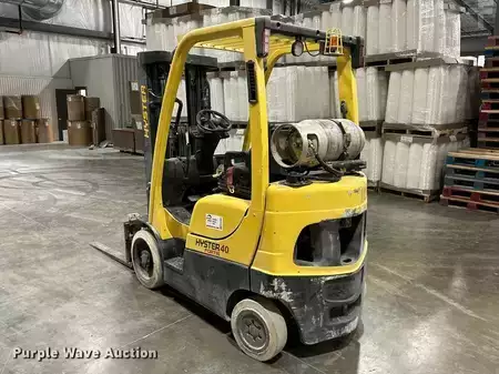 Chariots élévateurs GPL - Hyster S40FT (7)