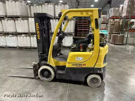 Chariots élévateurs GPL - Hyster S40FT (8)