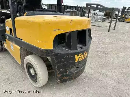 Chariots élévateurs diesel - Yale GDP110MJNPBE091 (21)