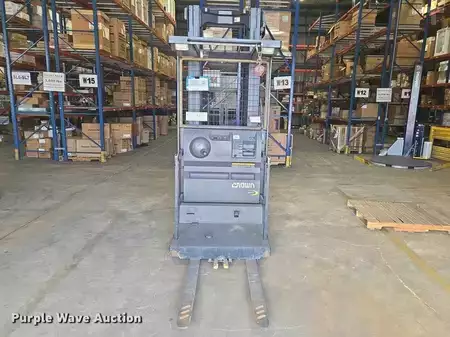 Order Picker 2017  Crown SP3520-30 (2)