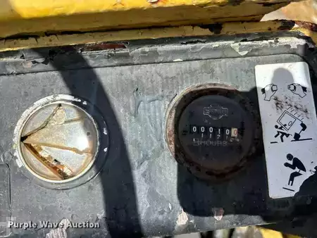 Montacargas GLP - Hyster H80C (25)