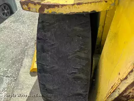 Montacargas GLP - Hyster H80C (36)