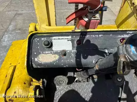 Montacargas GLP - Hyster H80C (23)