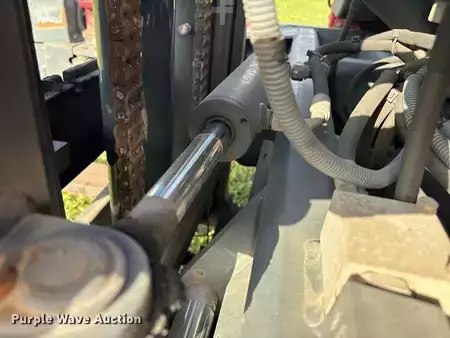 Diesel Forklifts 2016  Moffett M8 (30)