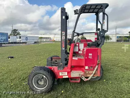 Diesel Forklifts 2016  Moffett M8 (8)