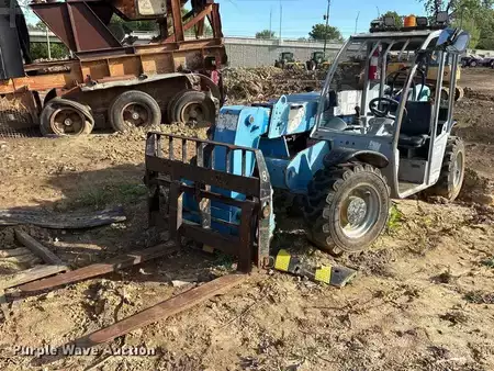 Manipulador Telescópico fijo - Terex GTB-5519 (1)