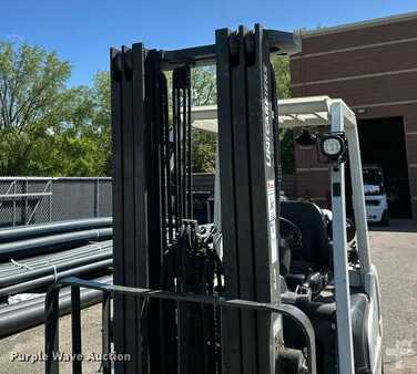Propane Forklifts 2016  Unicarriers PF50 (19)