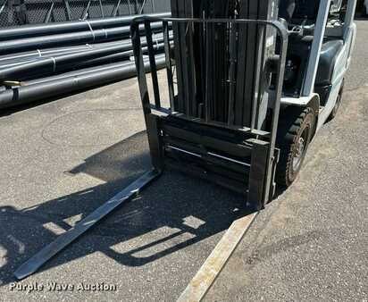 Propane Forklifts 2016  Unicarriers PF50 (20)