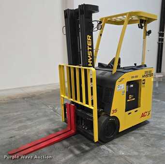 4 Wheels 2023  Hyster E35HSD3-18 (1)