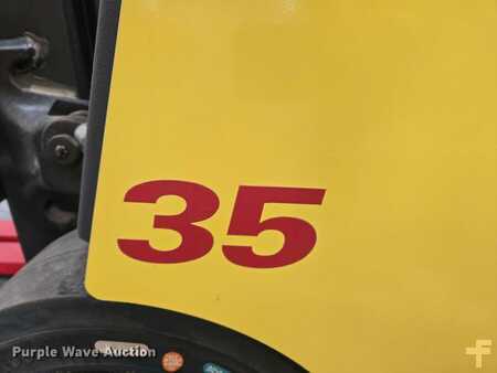 4 Wheels 2023  Hyster E35HSD3-18 (11)