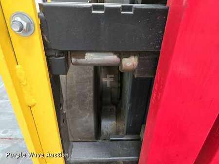 4 Wheels 2023  Hyster E35HSD3-18 (22)