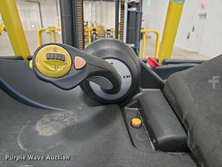 4 Wheels 2023  Hyster E35HSD3-18 (28)