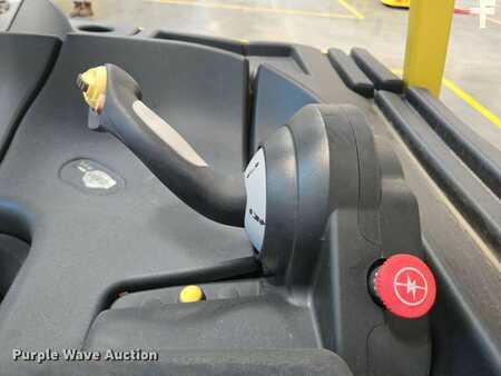 4 Wheels 2023  Hyster E35HSD3-18 (29)