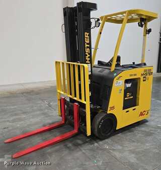4 Wheels 2023  Hyster E35HSD3-18 (1)