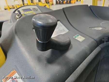 4 Wheels 2023  Hyster E35HSD3-18 (26)