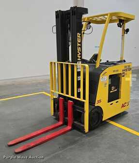 4 Wheels 2023  Hyster E35HSD3-18 (1)