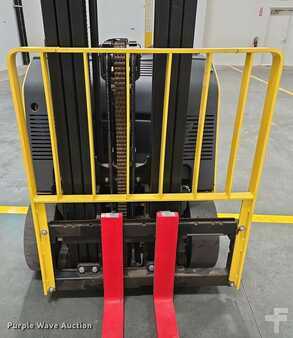 4 Wheels 2023  Hyster E35HSD3-18 (14)
