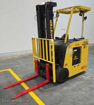4 Wheels 2023  Hyster E35HSD3-18 (1)