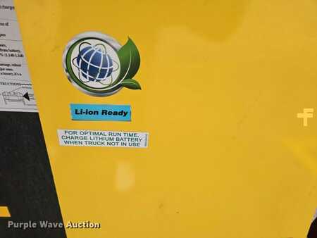 4 Wheels 2023  Hyster E35HSD3-18 (22)