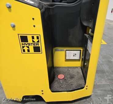4 Wheels 2023  Hyster E35HSD3-18 (26)