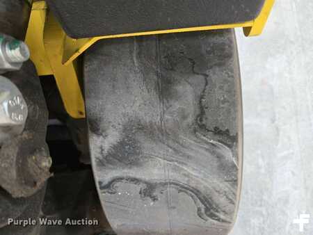 4 Wheels 2023  Hyster E35HSD3-18 (37)
