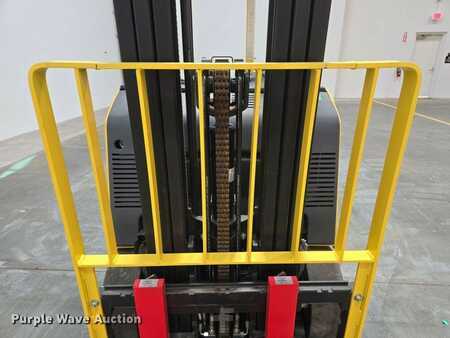 4 Wheels 2023  Hyster E35HSD3-18 (14)