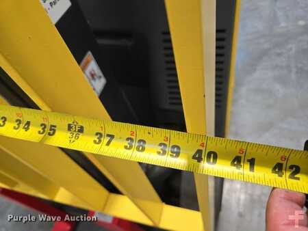 4 Wheels 2023  Hyster E35HSD3-18 (17)