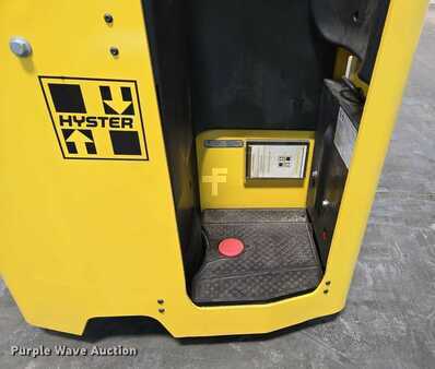4 Wheels 2023  Hyster E35HSD3-18 (26)