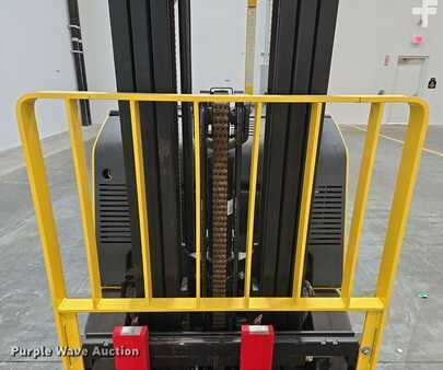 4 Wheels 2023  Hyster E35HSD3-18 (13)