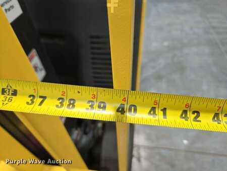 4 Wheels 2023  Hyster E35HSD3-18 (16)