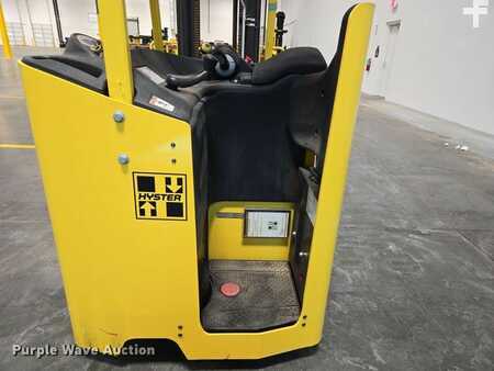 4 Wheels 2023  Hyster E35HSD3-18 (22)