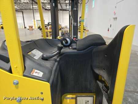 4 Wheels 2023  Hyster E35HSD3-18 (24)
