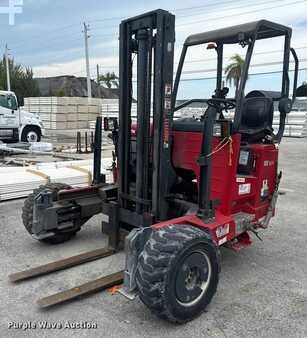 Diesel Forklifts 2016  Moffett M8 (1)