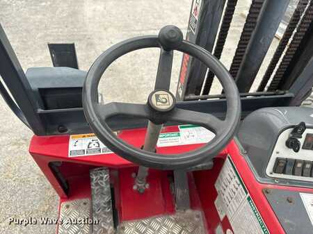 Diesel Forklifts 2016  Moffett M8 (32)