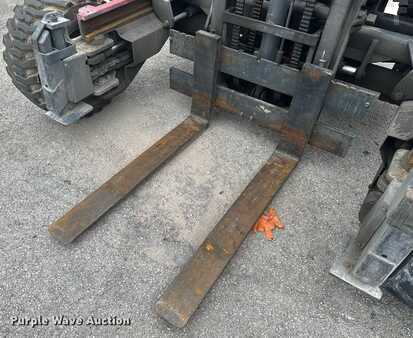 Diesel Forklifts 2016  Moffett M8 (9)