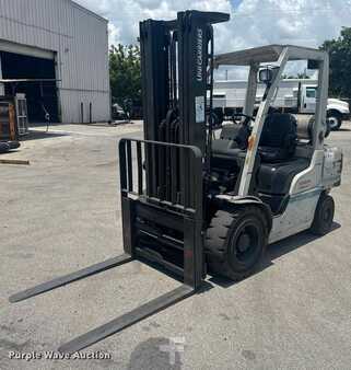 Propane Forklifts 2015  Nissan PF70 (1)