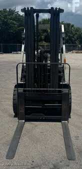 Propane Forklifts 2015  Nissan PF70 (2)