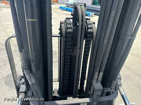 Propane Forklifts 2015  Nissan PF70 (21)