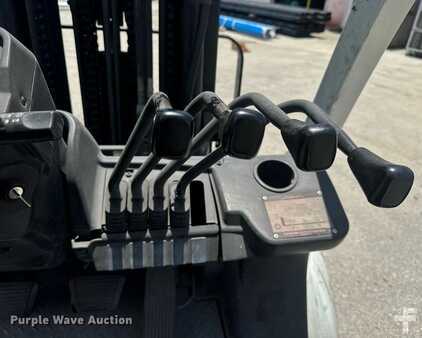 Propane Forklifts 2015  Nissan PF70 (29)