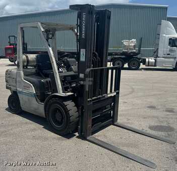 Propane Forklifts 2015  Nissan PF70 (3)