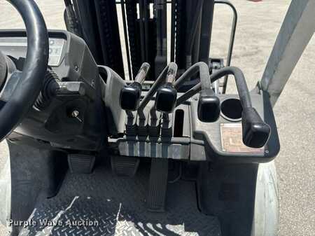 Propane Forklifts 2015  Nissan PF70 (34)